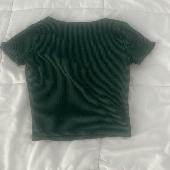 XS HOLLISTER SEAMLESS TOP - Picture 3 of 3